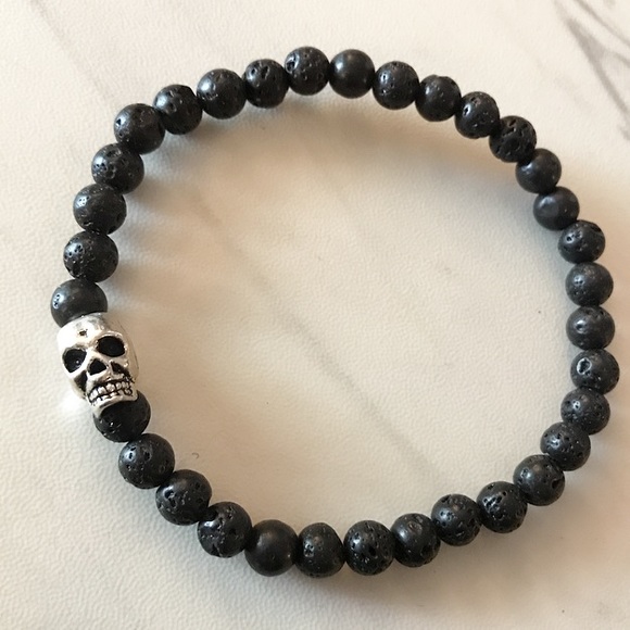 π΄SALE ! Men or women Lava rock skull bracelet - Picture 6 of 7